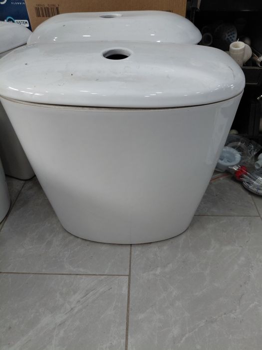 Бачок унитаза б/у