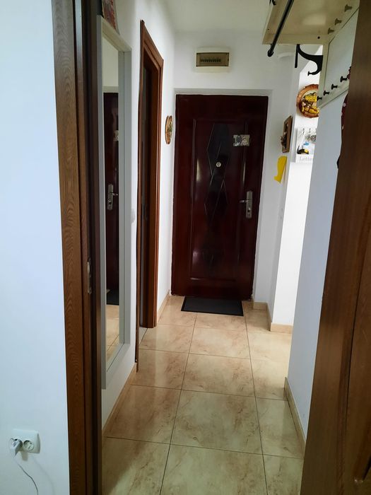 Apartament 3 camere, Rm.Sarat