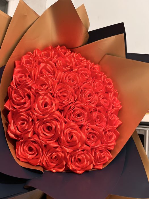 Цветы из атласных лент