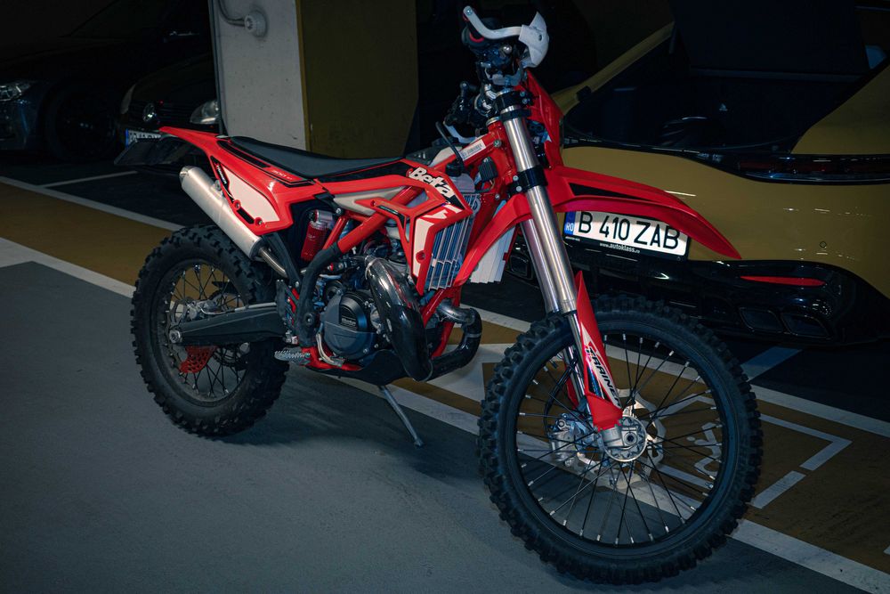 Motocicleta Enduro Beta Xtrainer 300 MY 2023