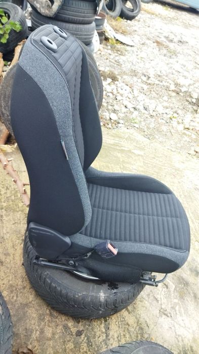Седалка за Peugeot 208