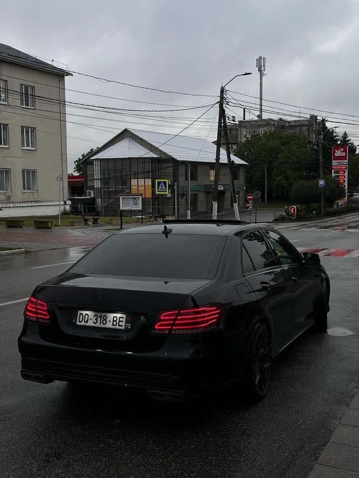 Mercedes Benz e220