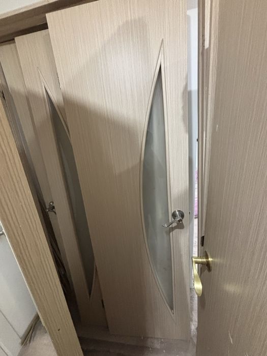 Продам межкомнатные двери б/у