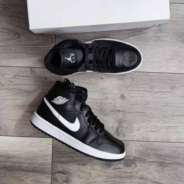 Air Jordan 1 Mid