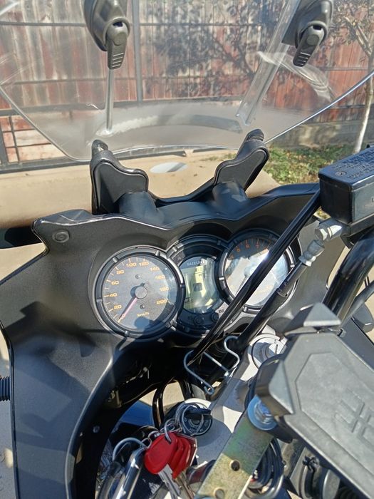 Suzuki V-Strom 650