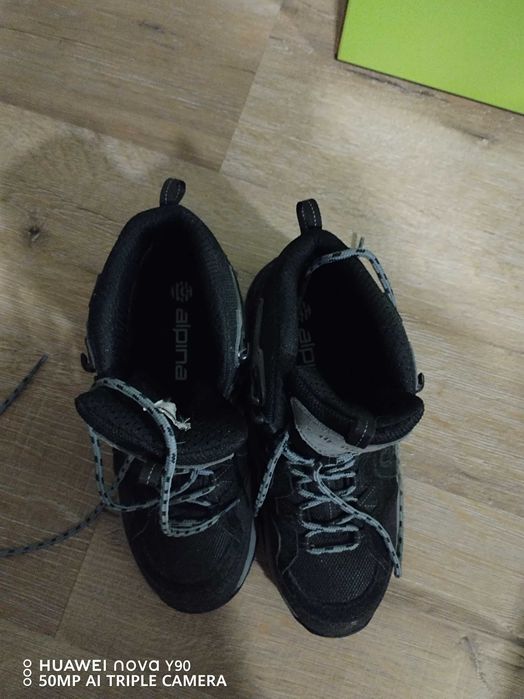 Обувки Alpina туристички