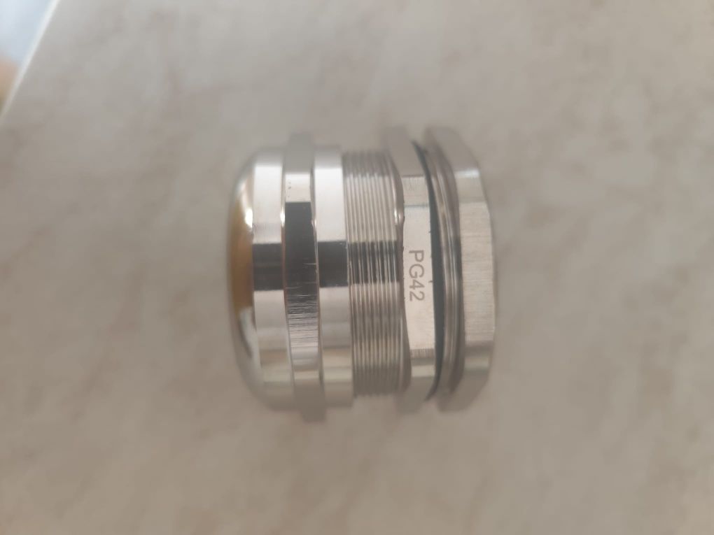 Presetupă alama nichelata PG42 - IP68 noua