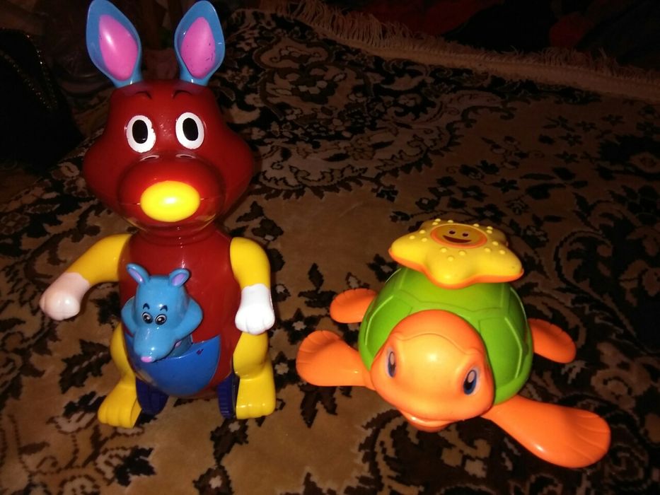 Продам музыкальные игрушки