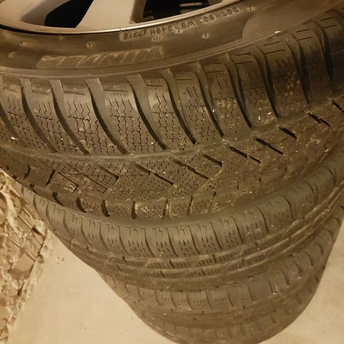 Anvelope iarnă cu jante 235 45 18