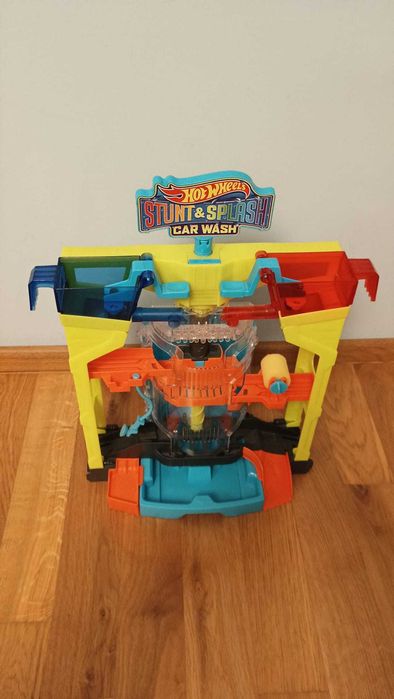 Jucarie set HOTWHEELS Spalatorie Auto