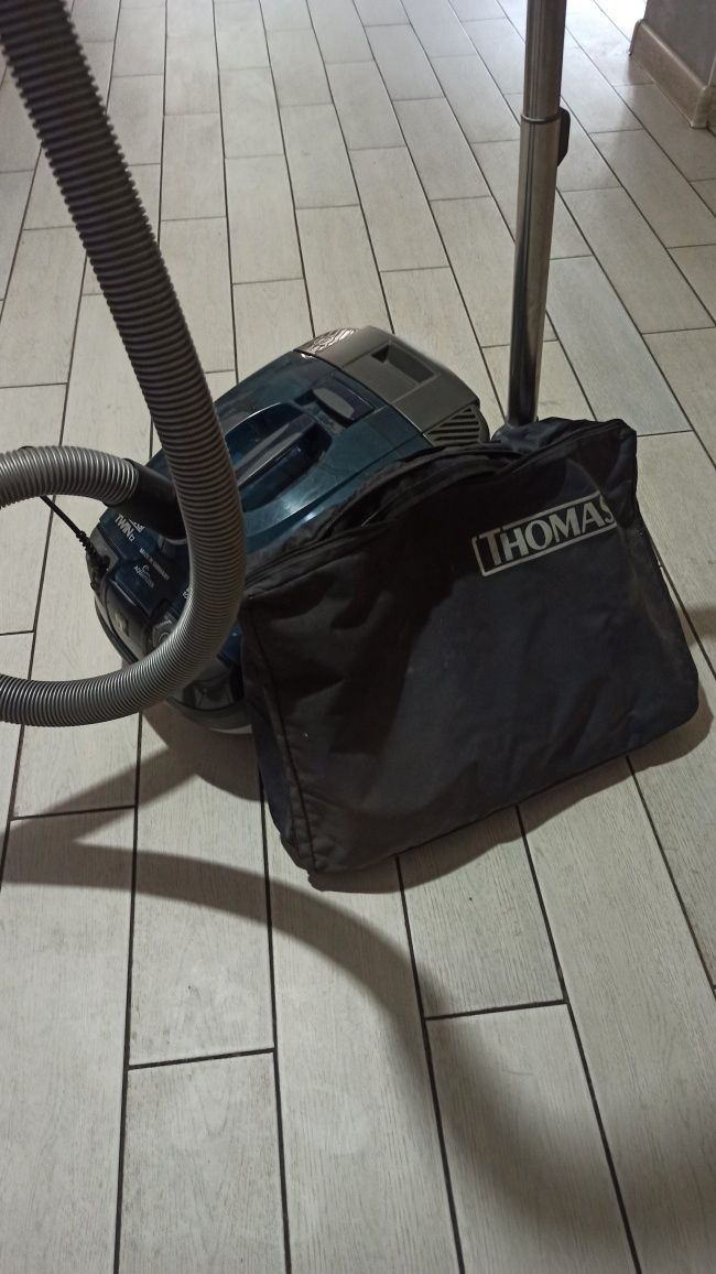 Продам моющий пылесос Thomas (Томас) Twin tt