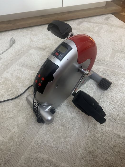 Мини велотренажёр — компактный тренажёр для дома и офиса