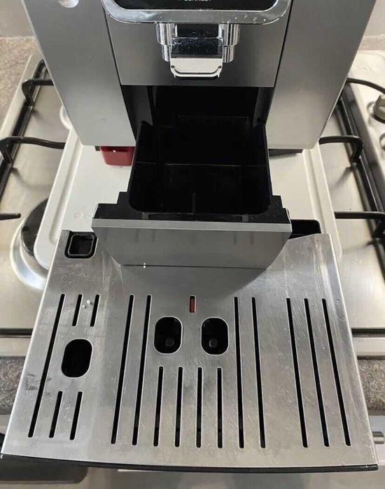 Саекоекселент ЕООД продава кафе машина DeLonghi Dinamica 352.55