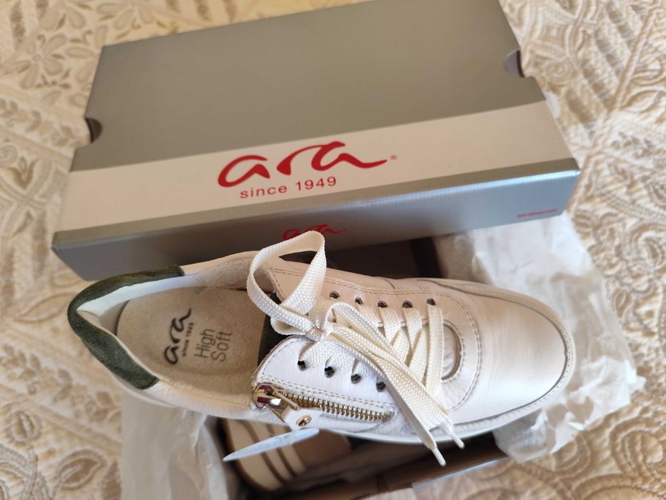 Сникърси Ara в екрю