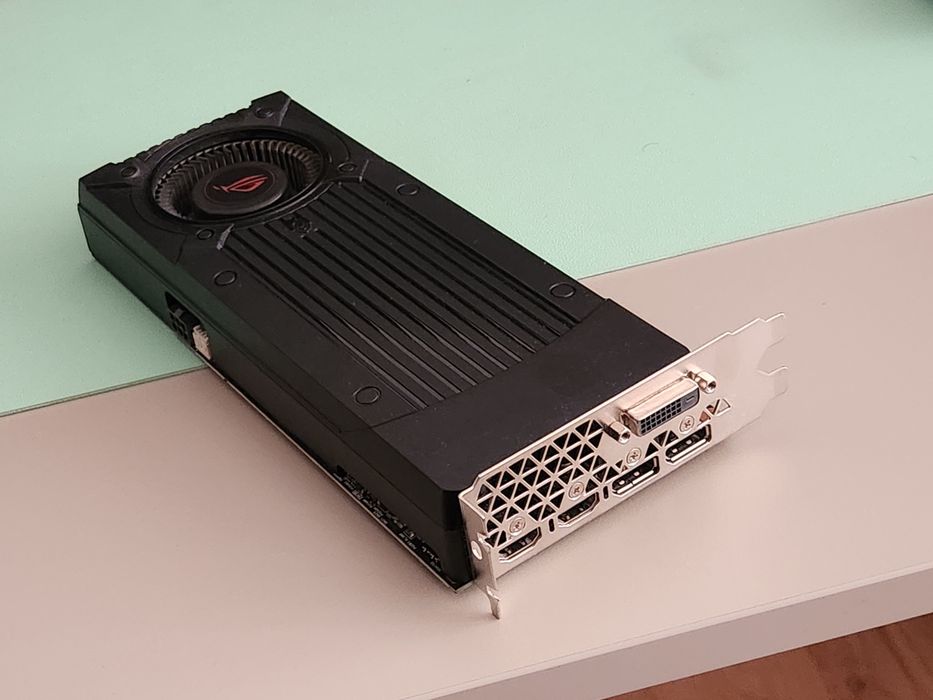 Vand placa video GTX 1060 6GB ASUS ROG