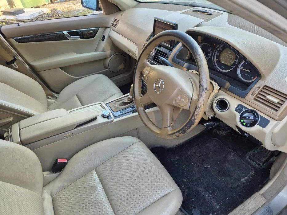 Mercedes W204 C220CDI 170кс 646 седан автоматик НА ЧАСТИ!