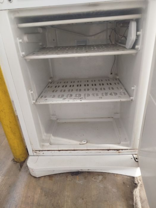 Продается Холодильник Индезит в хорошем состоянии