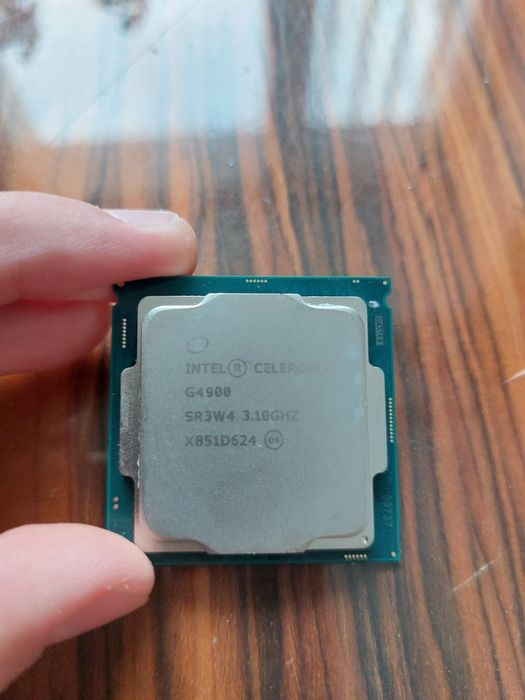 Интел, Celeron G4900