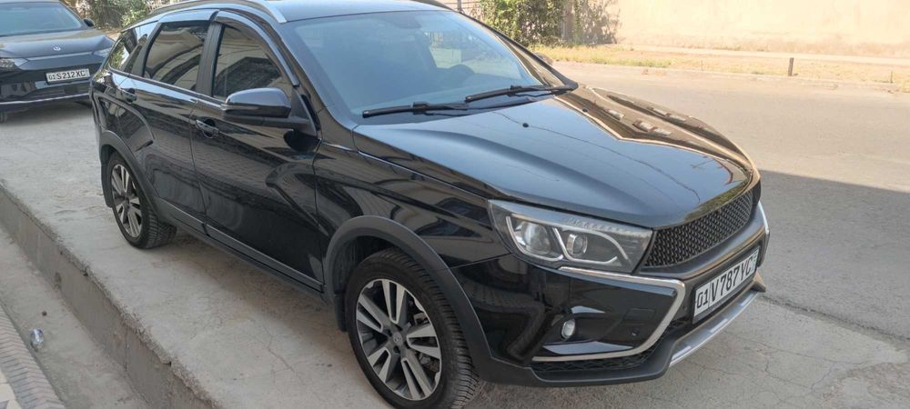 Продаю автомобиль lada vesta cross