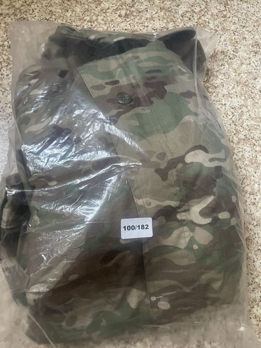 Продам новую военную форму размер 50 цвет при стирке нетеряет по цене