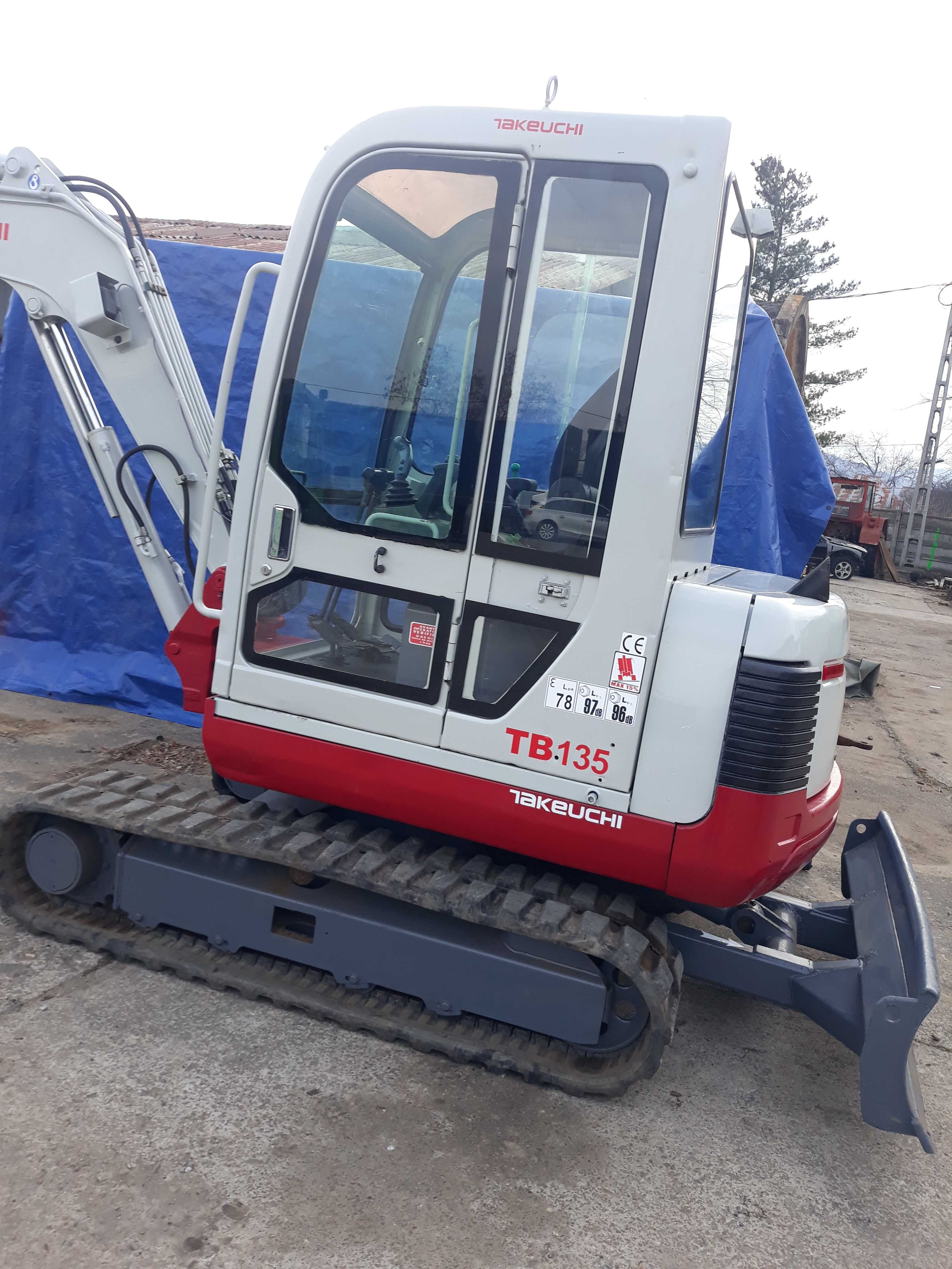 Excavator Takeuchi TB 135