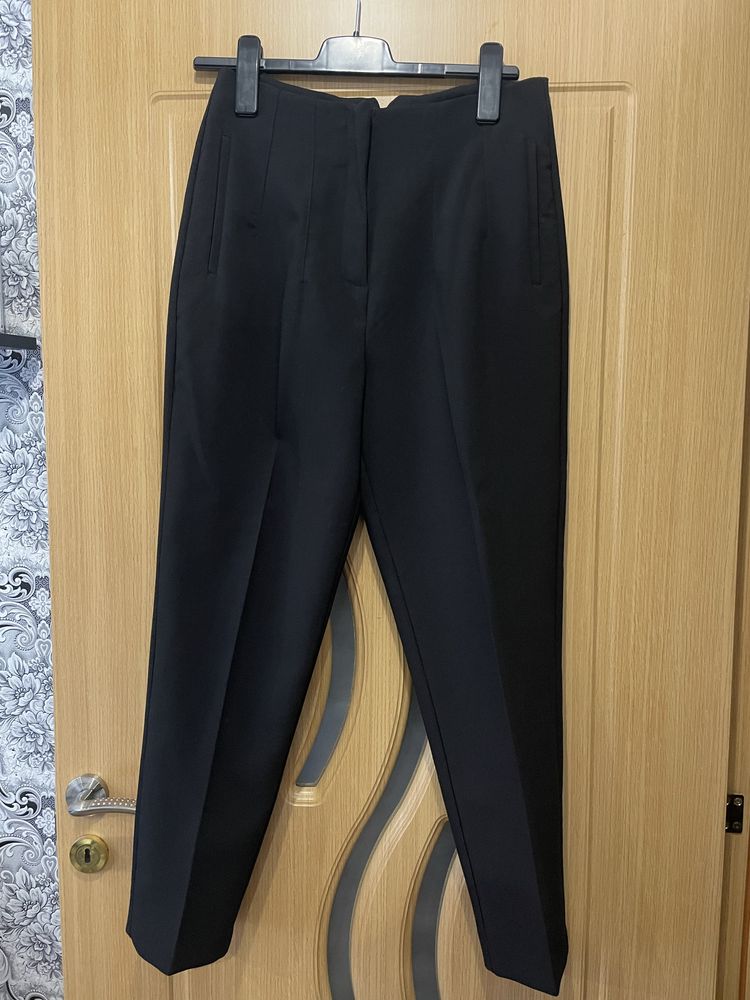 Pantaloni eleganti noi