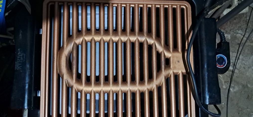 Grătar electric folosit foarte puțin