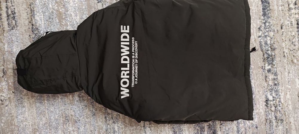 Vând geacă nouă, foarte groasă, pentru iarnă, mărimea XS, New  Yorker