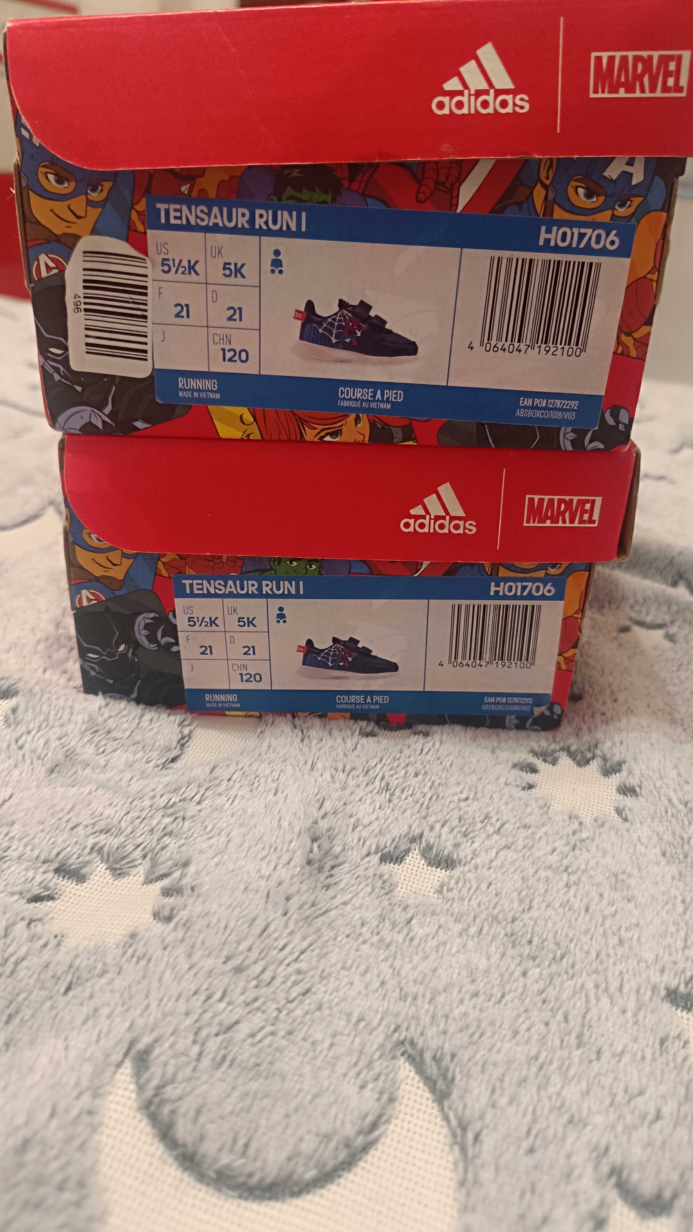 Adidas детски маратонки номер 21