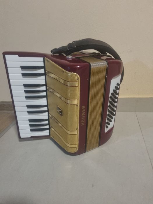 Acordeon mic Hohner