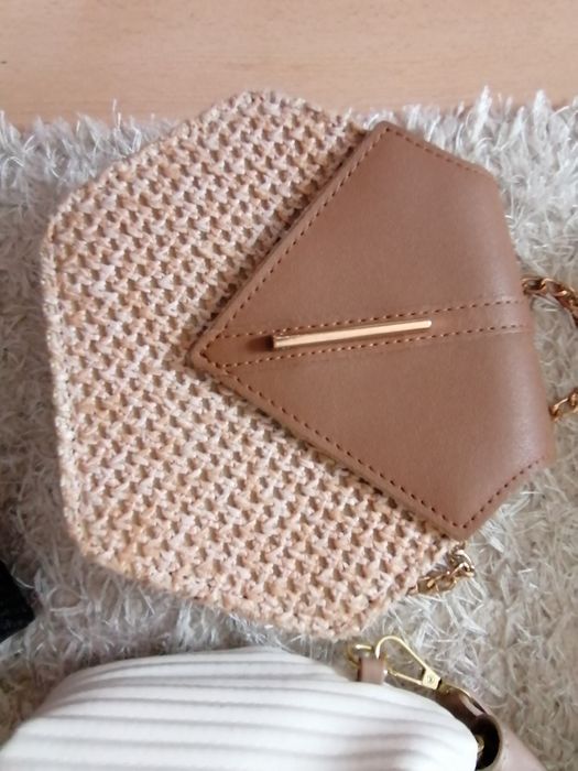 Дамски чанти/клъчове