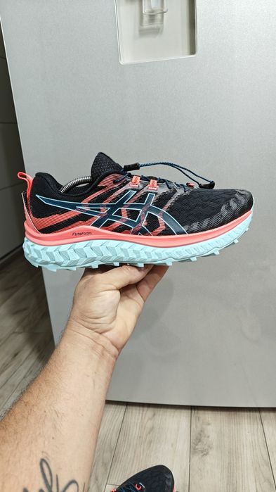 Asics trabuco Max Nr 44