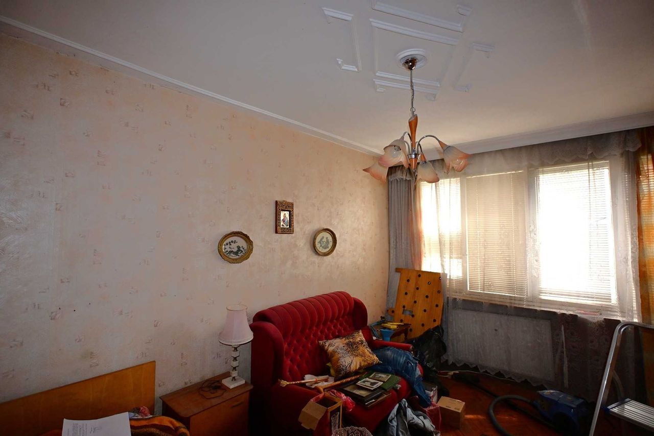 Продава се Двустаен апартамент в Перник, Център - 70 кв.м за 1358 €/кв.м - Снимка #4