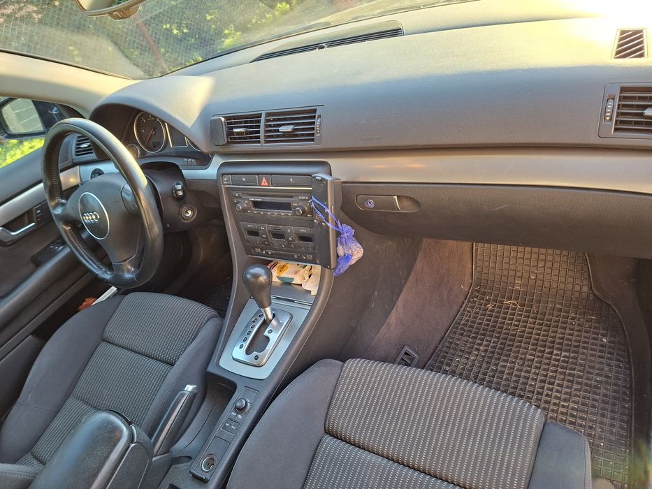 Vând Audi A4 1.9