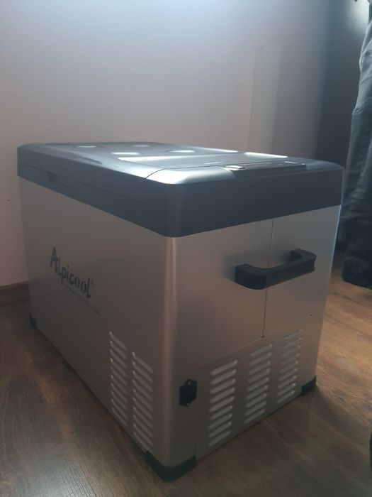 Хладилник за камион или кемпер