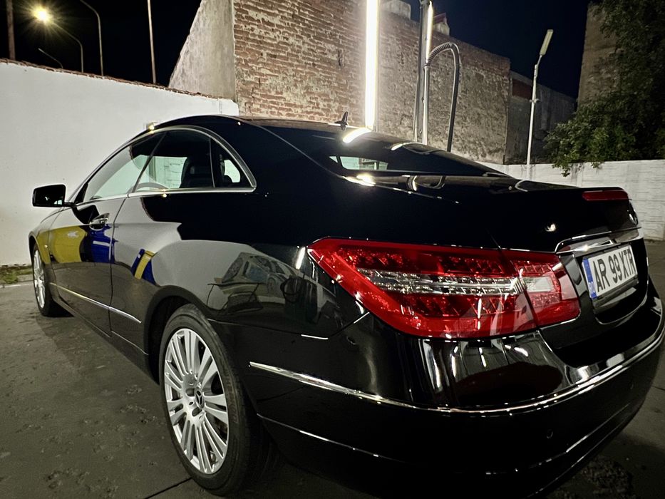 Mercedes E 200 CGI coupe