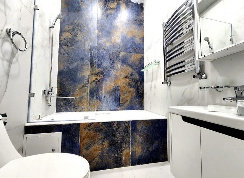 Срочно сдается квартира на Садик Азимова ! Мирзо-Улугбекский район!