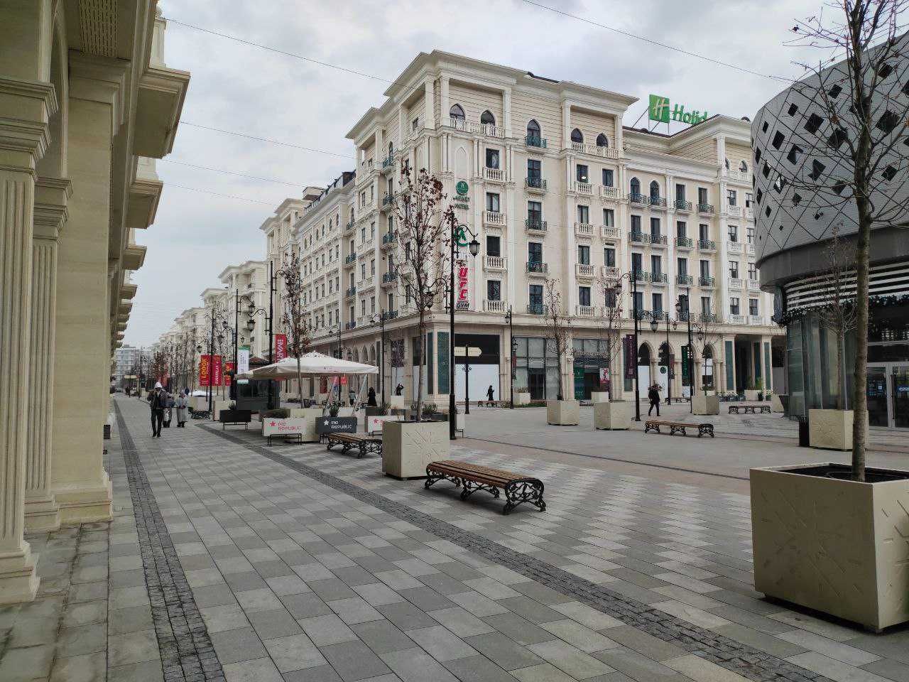 Срочно продаю комерческое помещение Tashkent City Boulevard 270м2"
