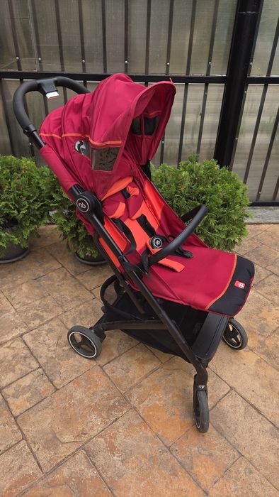 Carucior gb Qbit+ All City Rose Red