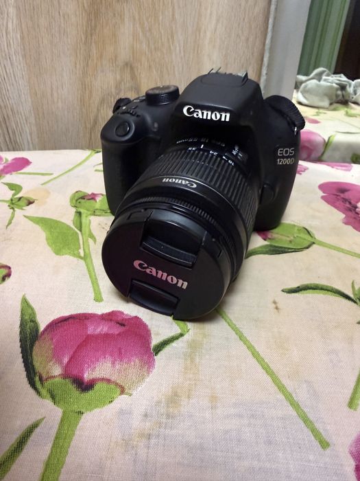 Фотоаппарат Canon D1200