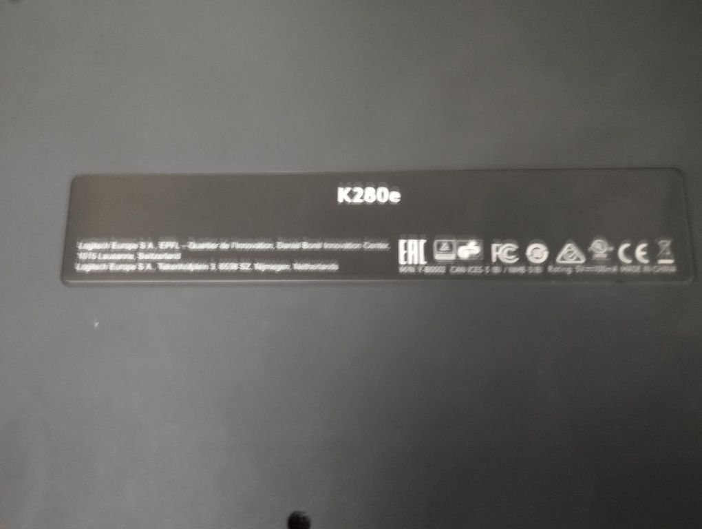 Продам клавиатуру Logitech k280e