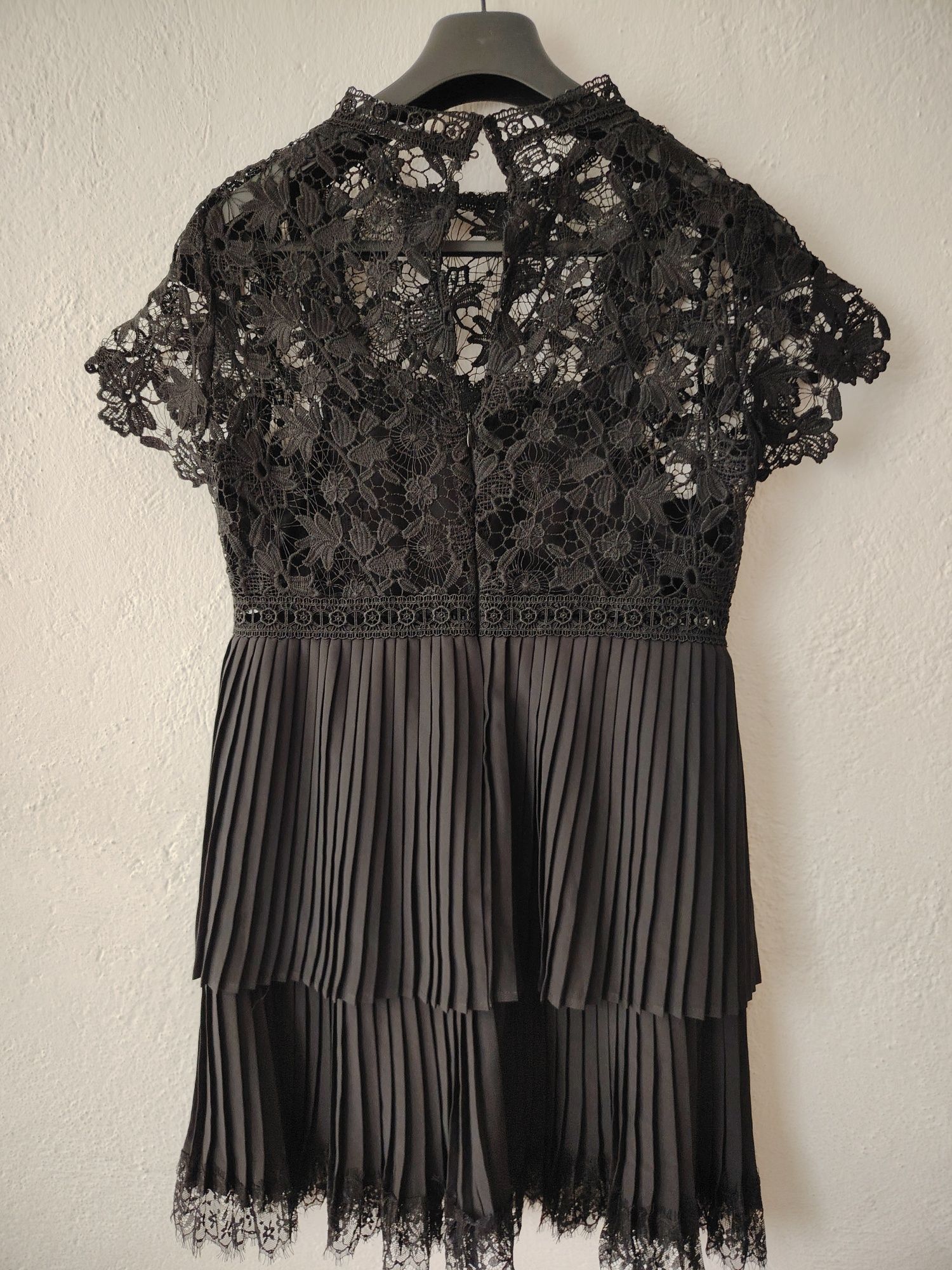 Дантелена рокля Zara