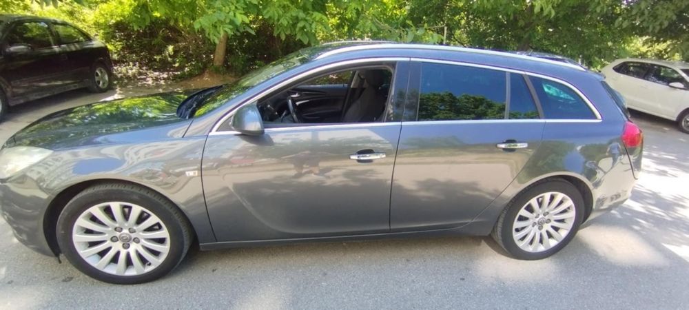 Продавам Опел Инсигния 2.0 cdti