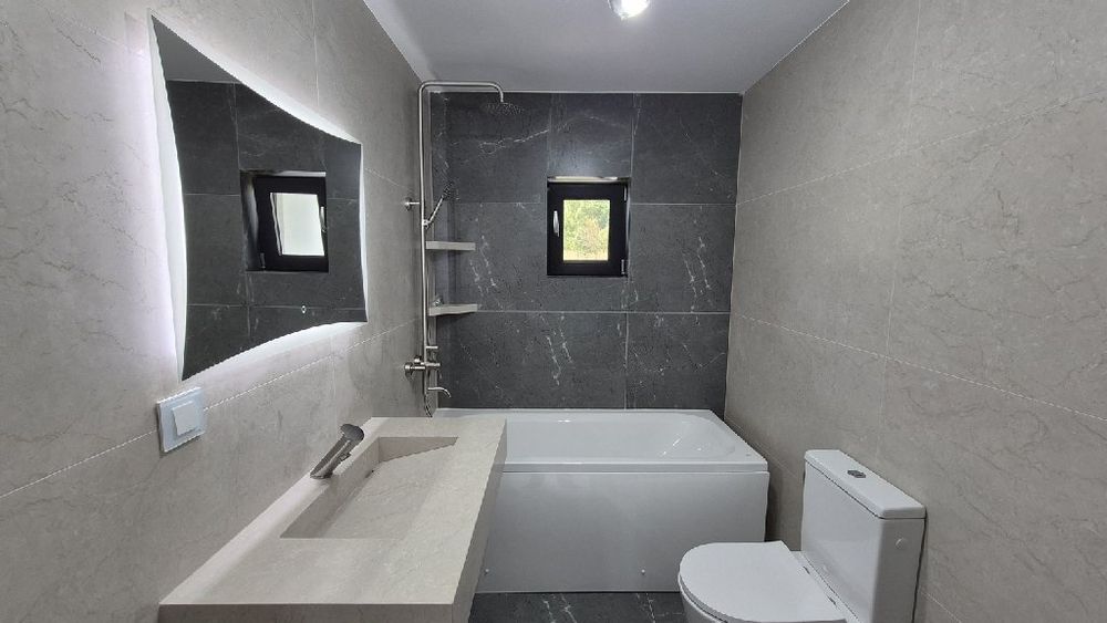 Casa  de vânzare  C DE ARGES sau schimb cu apartament+ diferența