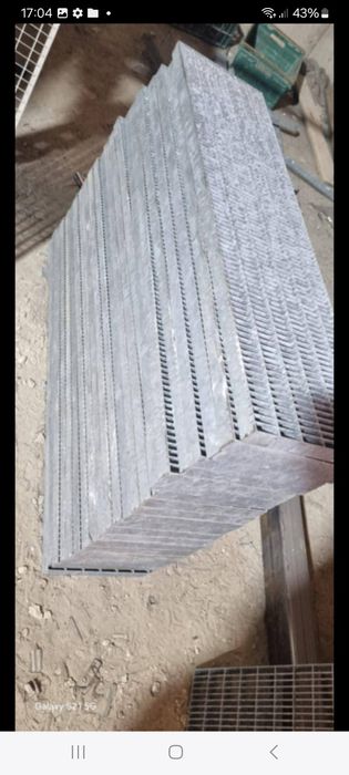 Grătare zincate la diferite dimensiuni