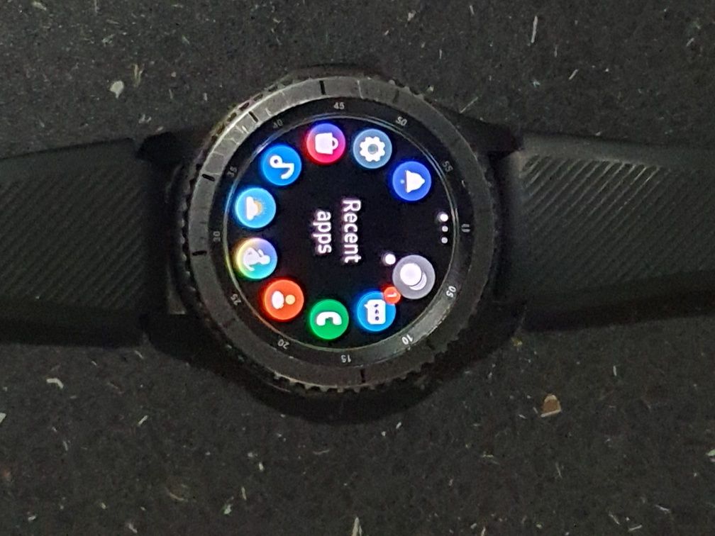 samsung gear S3 frontier  are 10 curele