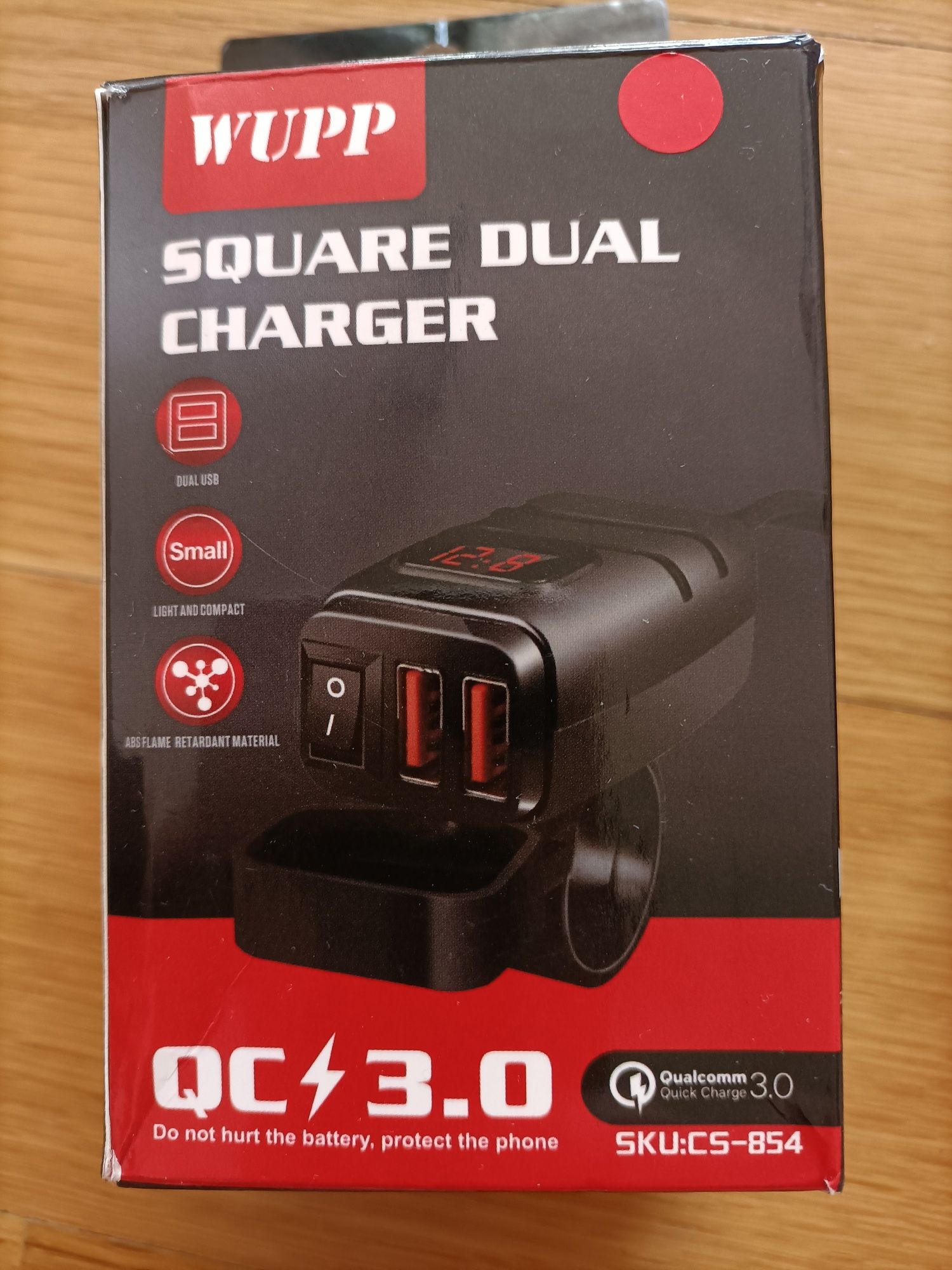 Voltmetru si Quick Charge  USB pt motocicleta scooter atv