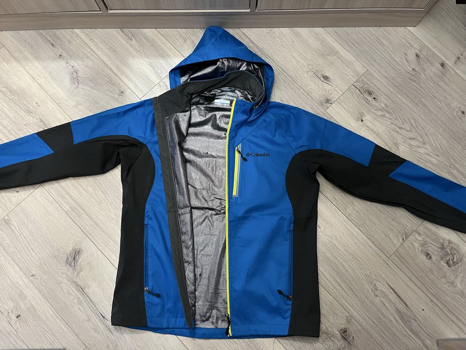 Куртка-ветровка Columbia.