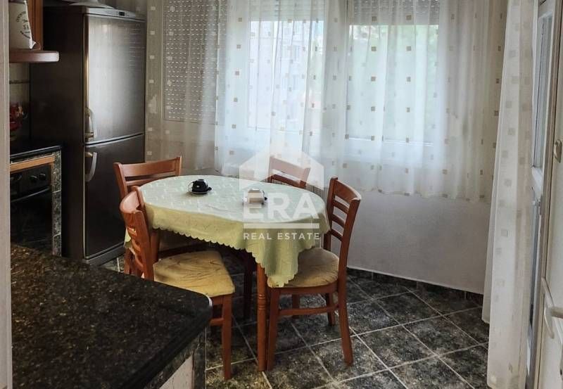 ЕРА Фаворит предлага ексклузивно под наем комфортен двустаен апартамен