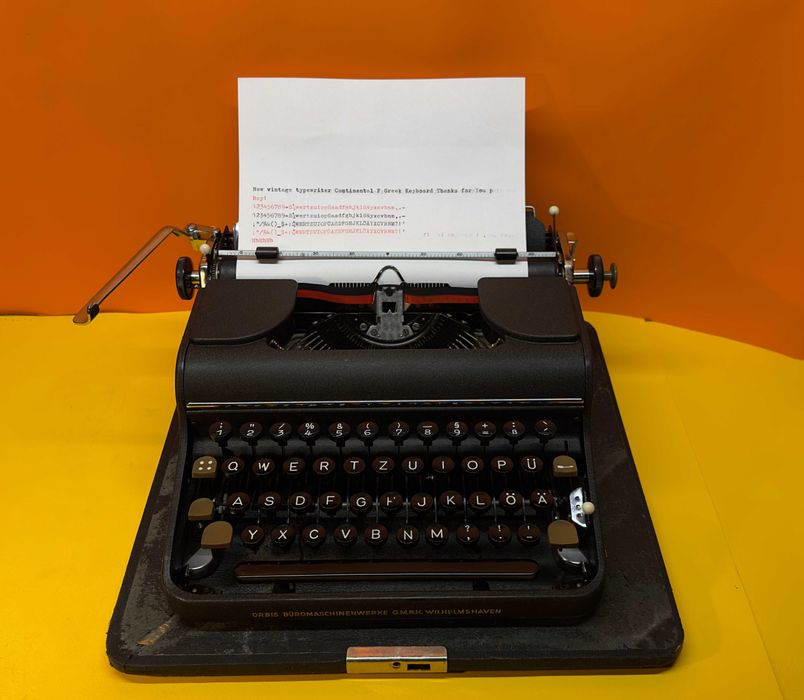 Пишеща Машина Olympia Латиница Топ Състояние Обслужена 1940 Година !